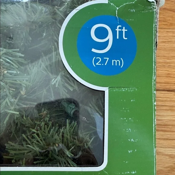 Philips 9ft Multi-Color Lit Garland with Mini Lights - Picture 3 of 7